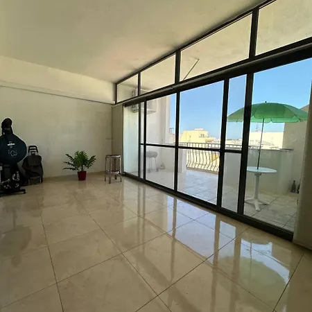 בית אירוח Cozy In - Close To Beachfront *
