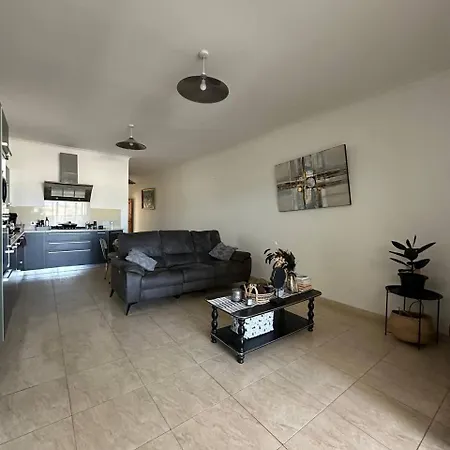Cozy In - Close To Beachfront * Gzira