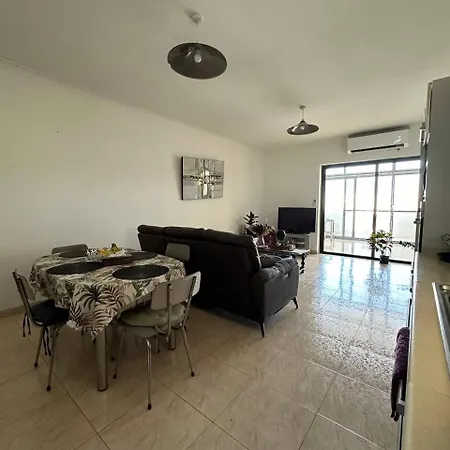 Cozy In - Close To Beachfront Gzira
