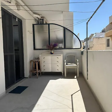 Cozy In - Close To Beachfront בית אירוח